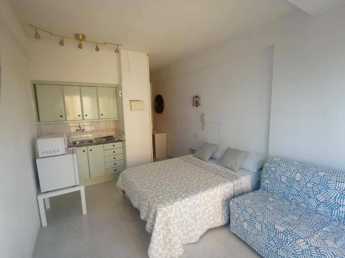 Lovely Apartment In Front Of The Beach. Fuengirola Exterior foto